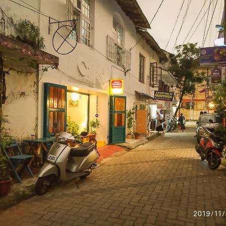 Spice Holidays Hotel Kochi Eksteriør billede